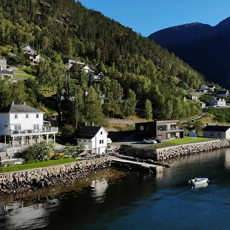 Fjordperlen Holiday home
