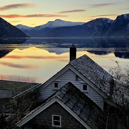 Holiday home Fjordperlen